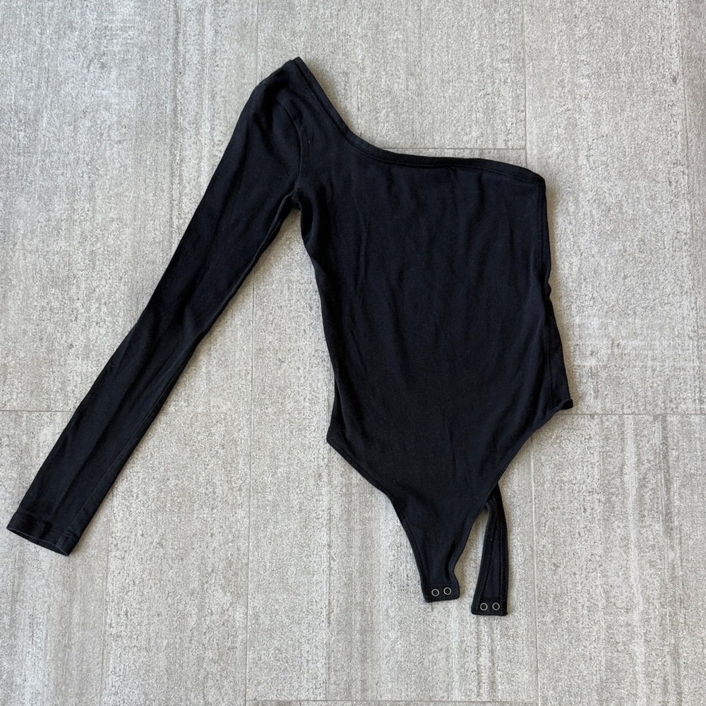 Black one shoulder romantic top bodysuit  XXS | capsule wardrobe